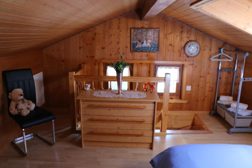 Apartment Chez Véro et Bernard Bourg-Saint-Pierre Extérieur photo